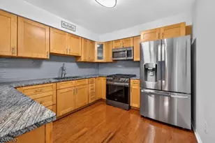 29 Olive Ct, Raritan Township, NJ 08822 - Photo 7