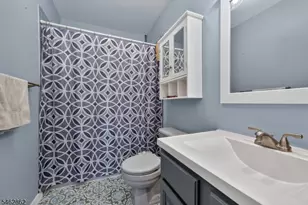 29 Olive Ct, Raritan Township, NJ 08822 - Photo 11