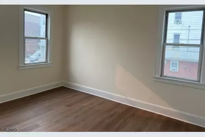 204 Jefferson St, Newark, NJ 07105 - Photo 3