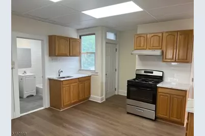 204 Jefferson St, Newark, NJ 07105 - Photo 1