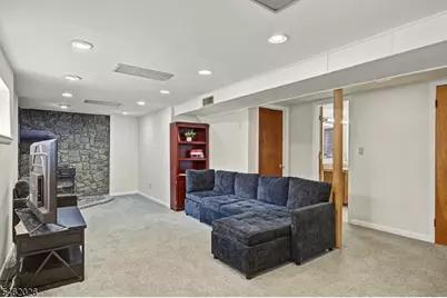 73 Centerton Dr, Parsippany, NJ 07054 - Photo 19