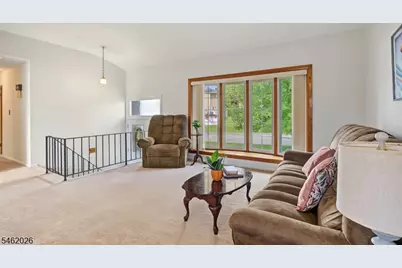 73 Centerton Dr, Parsippany, NJ 07054 - Photo 3