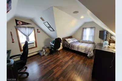 435 Washington St, Carlstadt, NJ 07072 - Photo 9