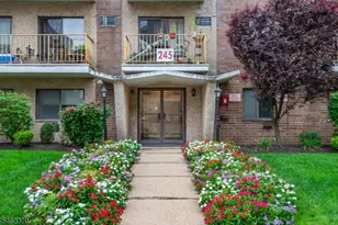 245 Anderson St, Hackensack, NJ 07601 - Photo 15