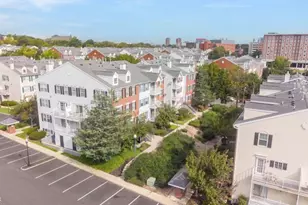 37 Vaughan Dr, Newark, NJ 07103 - Photo 9