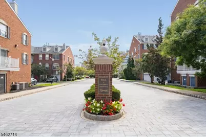 37 Vaughan Dr, Newark, NJ 07103 - Photo 15