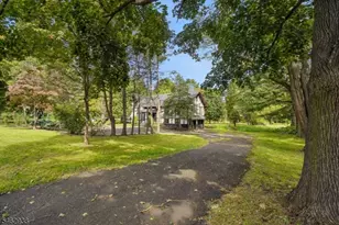 2 Twinbrooks Trail, Chester, NJ 07930 - Photo 5