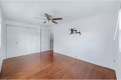 635 Robinson Ter, Union Township, NJ 07083 - Photo 15