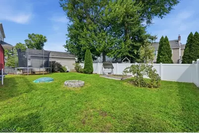 635 Robinson Ter, Union Township, NJ 07083 - Photo 23