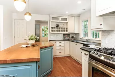 9 Garthwaite Ter, Maplewood, NJ 07040 - Photo 9