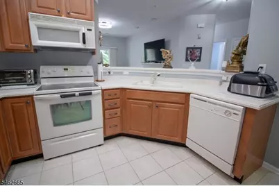2202 Avery Ct, Franklin Township, NJ 08873 - Photo 7