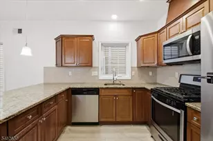 28 Davis St, Harrison, NJ 07029 - Photo 7
