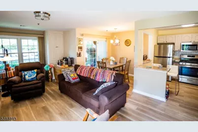 207 Cambridge Ct, Clifton, NJ 07014 - Photo 5