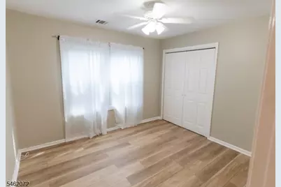 207 Cambridge Ct, Clifton, NJ 07014 - Photo 23