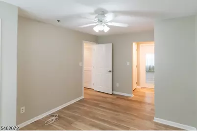 207 Cambridge Ct, Clifton, NJ 07014 - Photo 15