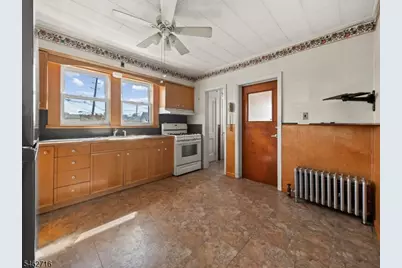411 Hazel St, Clifton, NJ 07011 - Photo 27