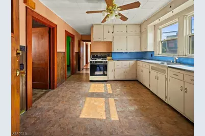 411 Hazel St, Clifton, NJ 07011 - Photo 7