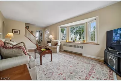 926 Steib Ter, Union Township, NJ 07083 - Photo 3