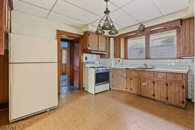11 Elmer St, Raritan, NJ 08869 - Photo 17