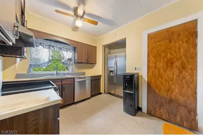 525 Page Ter, South Orange, NJ 07079 - Photo 7
