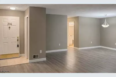 216 Sapphire Ln #216, Franklin Township, NJ 08823 - Photo 3