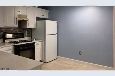 216 Sapphire Ln #216, Franklin Township, NJ 08823 - Photo 5