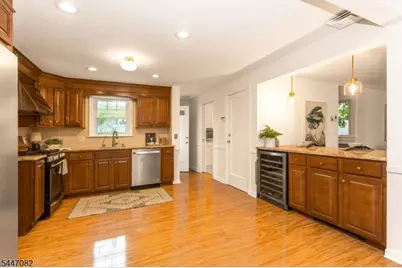 157 Laurel Ave, Livingston, NJ 07039 - Photo 15