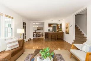 157 Laurel Ave, Livingston, NJ 07039 - Photo 7