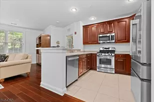 363 Victoria Dr, Bridgewater, NJ 08807 - Photo 5