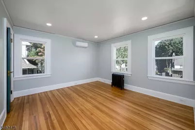 160 Clairmont Ter, Orange, NJ 07050 - Photo 15