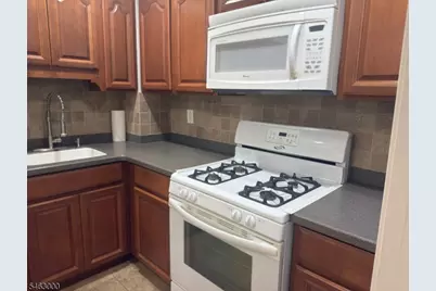 1027 Cricket Ln #1027, Woodbridge Township, NJ 07095 - Photo 5