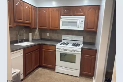 1027 Cricket Ln #1027, Woodbridge Township, NJ 07095 - Photo 7