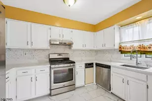 33 Aycrigg Ave, Passaic, NJ 07055 - Photo 25