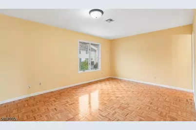 33 Aycrigg Ave, Passaic, NJ 07055 - Photo 9