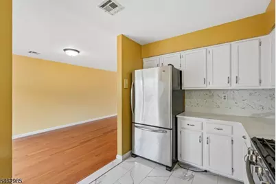 33 Aycrigg Ave, Passaic, NJ 07055 - Photo 23