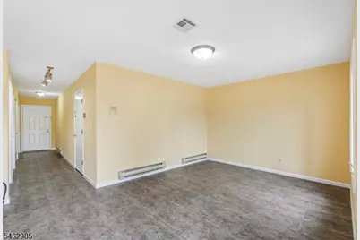 33 Aycrigg Ave, Passaic, NJ 07055 - Photo 37