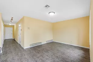33 Aycrigg Ave, Passaic, NJ 07055 - Photo 37