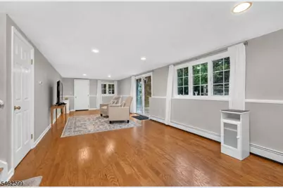 8 Molly Bee Rd, Raritan Township, NJ 08822 - Photo 17