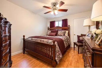306 Arsdale Ter, Union Township, NJ 07083 - Photo 9