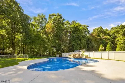 58 Fox Chase Ln, Roxbury Township, NJ 07852 - Photo 5