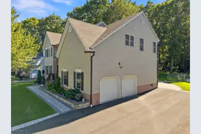58 Fox Chase Ln, Roxbury Township, NJ 07852 - Photo 7