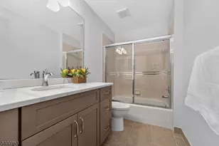 22 Pine Ct, Bedminster Township, NJ 07921 - Photo 17