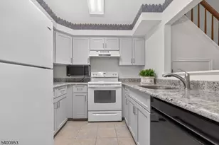 22 Pine Ct, Bedminster Township, NJ 07921 - Photo 7