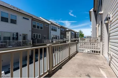 18 Cortland Ct, Livingston, NJ 07039 - Photo 19