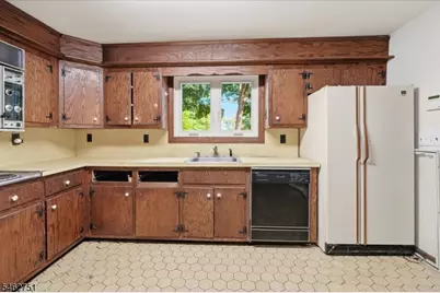42 Fayson Lake Rd, Kinnelon, NJ 07405 - Photo 13