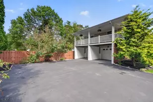 7 Crest Dr, East Hanover Township, NJ 07936 - Photo 3