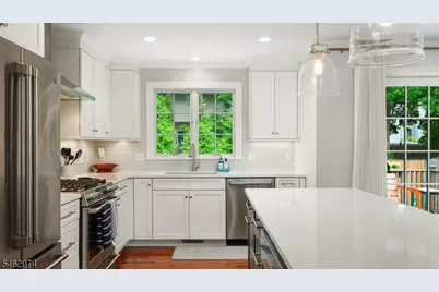 2292 Sunrise Ct, Scotch Plains Township, NJ 07076 - Photo 17