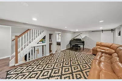 17 Harrison Ave, Long Hill Township, NJ 07933 - Photo 23