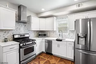 37 Emmet St, Newark, NJ 07114 - Photo 9