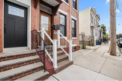 37 Emmet St, Newark, NJ 07114 - Photo 3